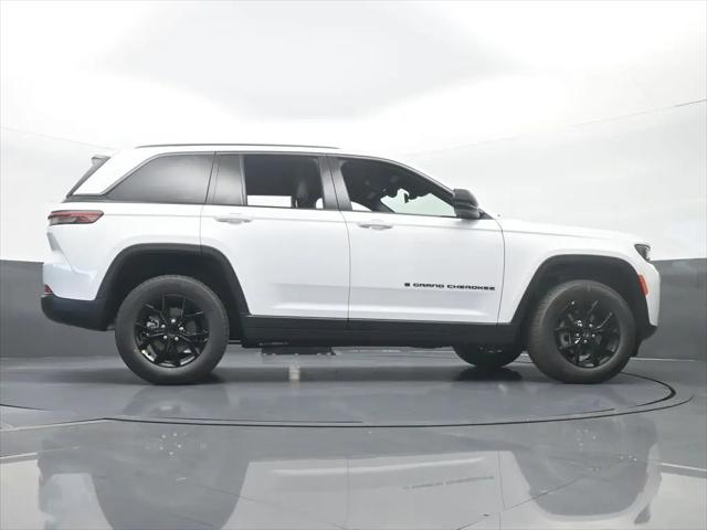 2026 Jeep Grand Cherokee Altitude 4x2
