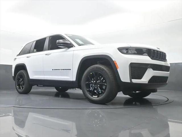 2026 Jeep Grand Cherokee Altitude 4x2