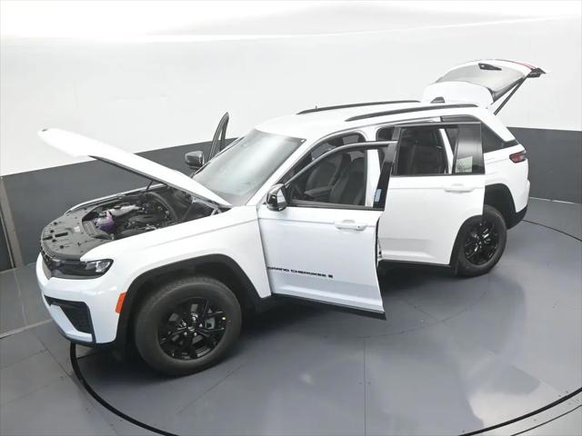 2026 Jeep Grand Cherokee Altitude 4x2