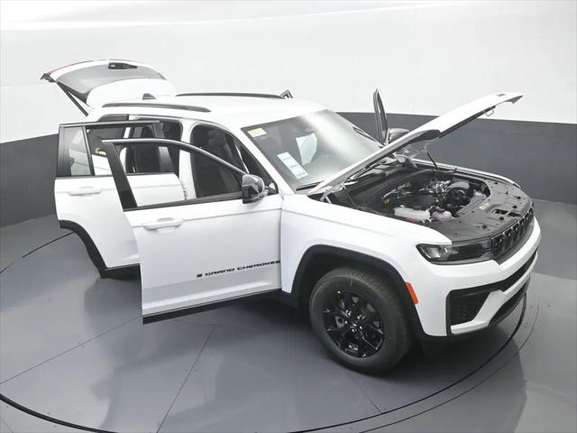 2026 Jeep Grand Cherokee Altitude 4x2