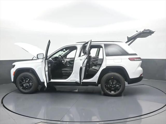 2026 Jeep Grand Cherokee Altitude 4x2