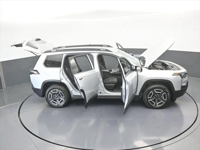 2026 Jeep Cherokee Laredo 4x4