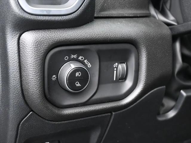 2026 Ram 1500 Express Crew Cab 4x4 57 Box