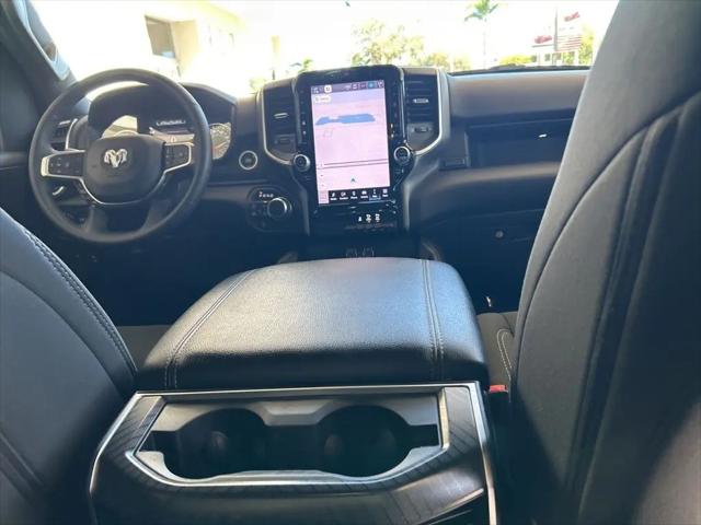 2025 Ram 1500 Big Horn Crew Cab 4x4 5'7" Box