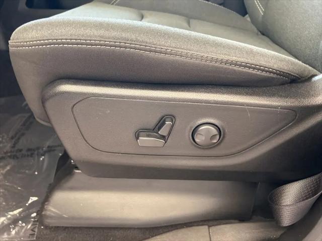 2025 Ram 1500 Big Horn Crew Cab 4x4 5'7" Box