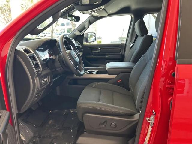 2025 Ram 1500 Big Horn Crew Cab 4x4 5'7" Box