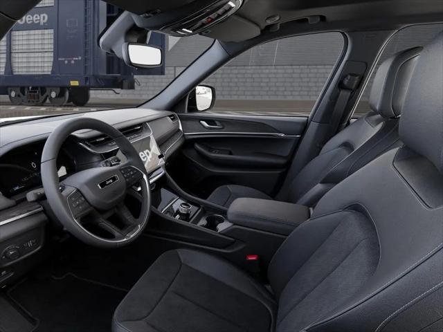 2026 Jeep Grand Cherokee Altitude 4x2