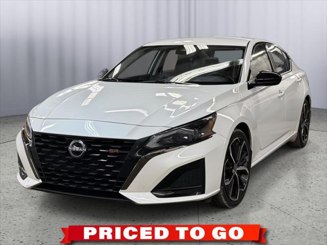 2024 Nissan Altima SR FWD for sale in Topeka, KS