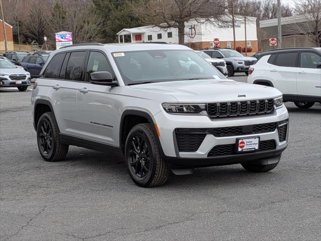 2026 Jeep Grand Cherokee GRAND CHEROKEE LAREDO ALTITUDE 4X4 2026 Jeep Grand Cherokee GRAND CHEROKEE LAREDO ALTITUDE 4X4
