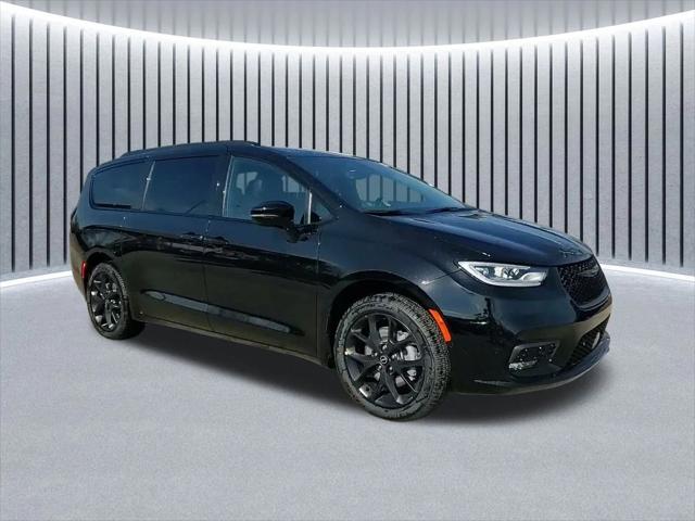 2026 Chrysler Pacifica PACIFICA SELECT AWD