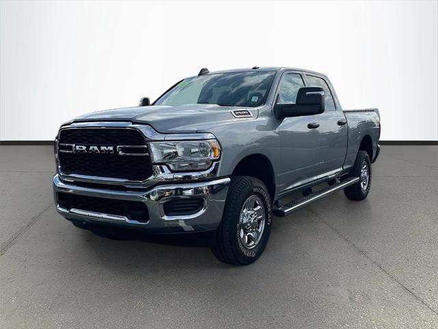 2024 RAM 2500 Tradesman Crew Cab 4x4 64 Box
