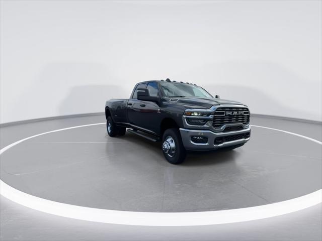 2026 RAM Ram 3500 RAM 3500 TRADESMAN CREW CAB 4X4 8 BOX