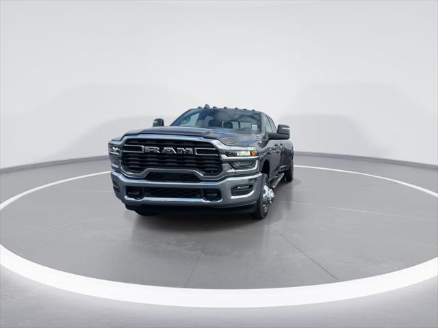 2026 RAM Ram 3500 RAM 3500 TRADESMAN CREW CAB 4X4 8 BOX