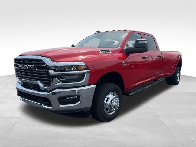 2026 RAM Ram 3500 RAM 3500 TRADESMAN CREW CAB 4X4 8 BOX