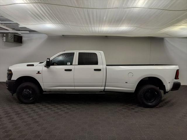 2026 RAM Ram 3500 RAM 3500 TRADESMAN CREW CAB 4X4 8 BOX
