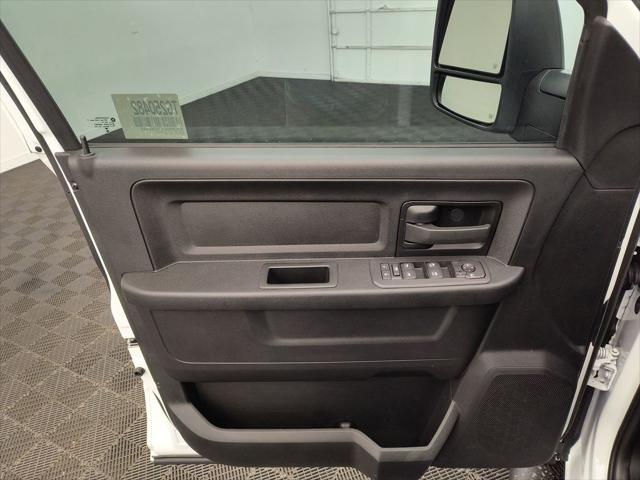 2026 Ram 3500 Tradesman Crew Cab 4x4 8' Box