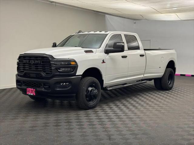2026 RAM Ram 3500 RAM 3500 TRADESMAN CREW CAB 4X4 8 BOX