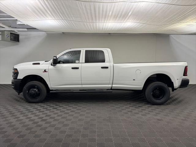 2026 RAM Ram 3500 RAM 3500 TRADESMAN CREW CAB 4X4 8 BOX