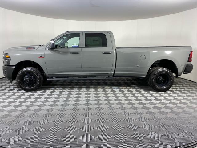 2026 RAM Ram 3500 RAM 3500 TRADESMAN CREW CAB 4X4 8 BOX