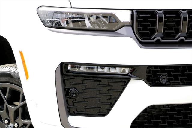 2026 Jeep Grand Cherokee GRAND CHEROKEE SUMMIT 4X4