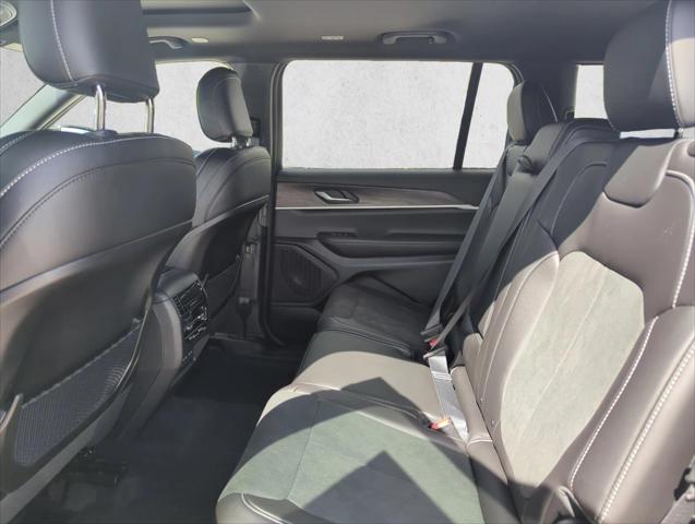2026 Jeep Grand Cherokee Altitude 4x2