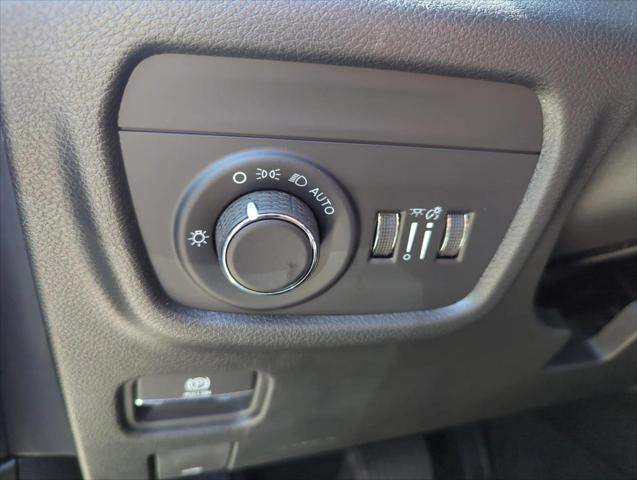 2026 Jeep Grand Cherokee Altitude 4x2