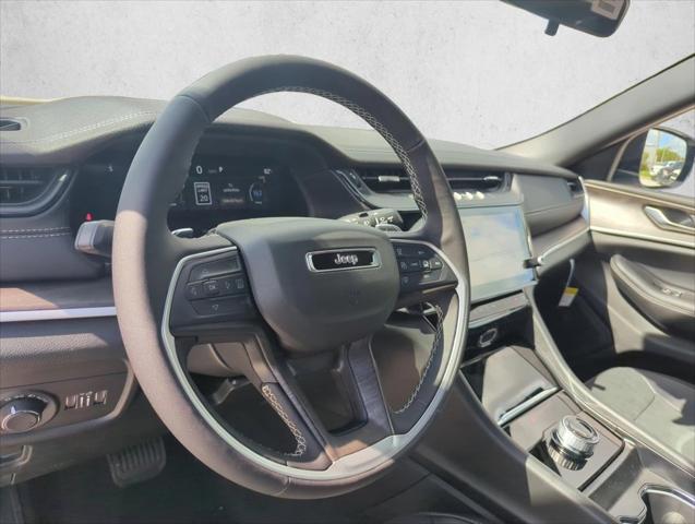 2026 Jeep Grand Cherokee Altitude 4x2