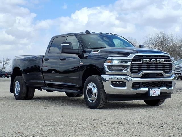 2026 RAM Ram 3500 RAM 3500 TRADESMAN CREW CAB 4X4 8 BOX