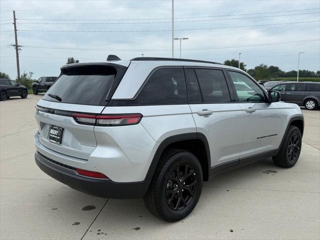 2026 Jeep Grand Cherokee Altitude 4x4