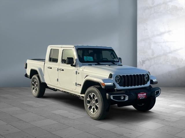 2026 Jeep Gladiator GLADIATOR SAHARA 4X4