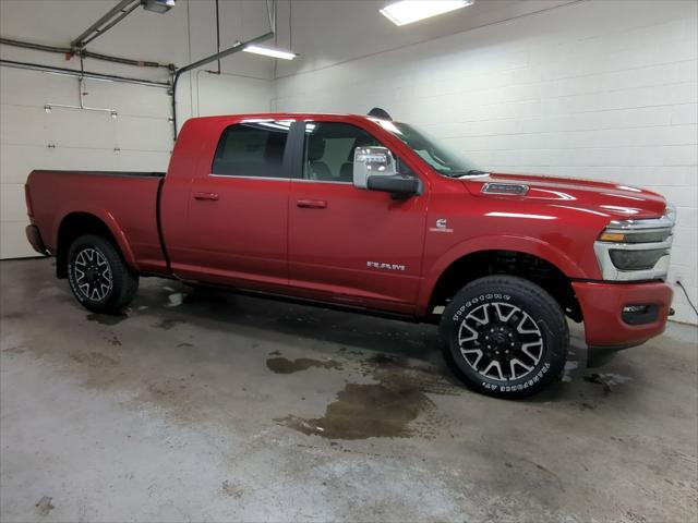 2026 RAM Ram 3500 RAM 3500 LIMITED LONGHORN MEGA CAB 4X4 64 BOX