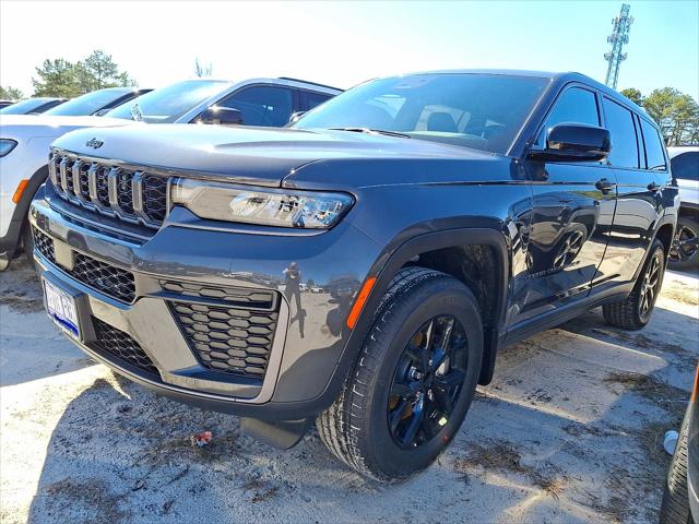 2026 Jeep Grand Cherokee GRAND CHEROKEE L LAREDO ALTITUDE 4X4