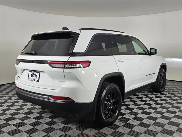 2026 Jeep Grand Cherokee GRAND CHEROKEE LAREDO ALTITUDE 4X4