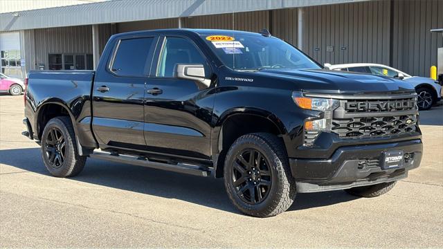 2022 Chevrolet Silverado 1500 4WD Crew Cab Short Bed Custom