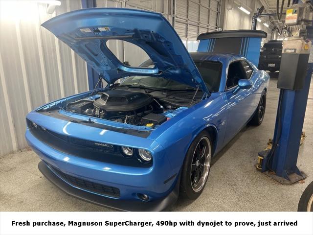 2015 Dodge Challenger R/T Shaker