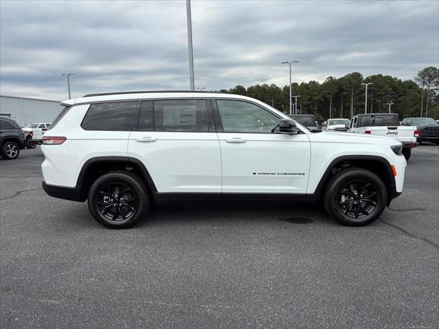 2026 Jeep Grand Cherokee Altitude 4x4