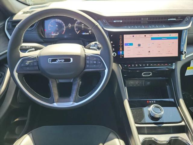 2026 Jeep Grand Cherokee Altitude 4x2