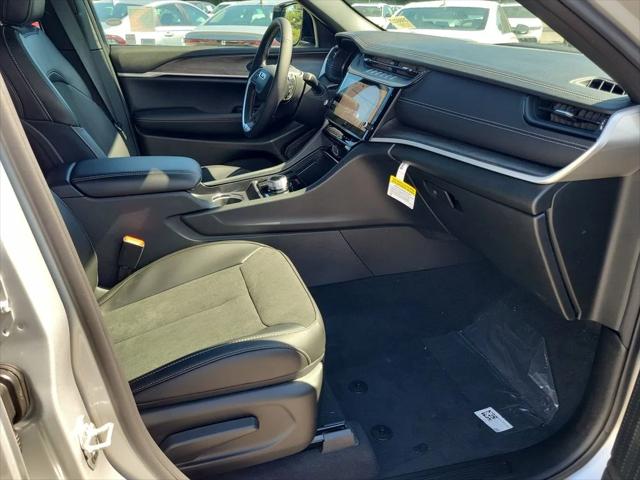 2026 Jeep Grand Cherokee Altitude 4x2