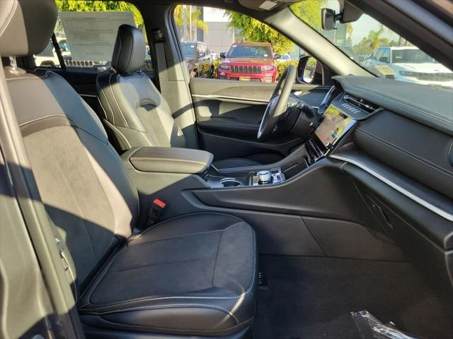 2026 Jeep Grand Cherokee Altitude 4x2