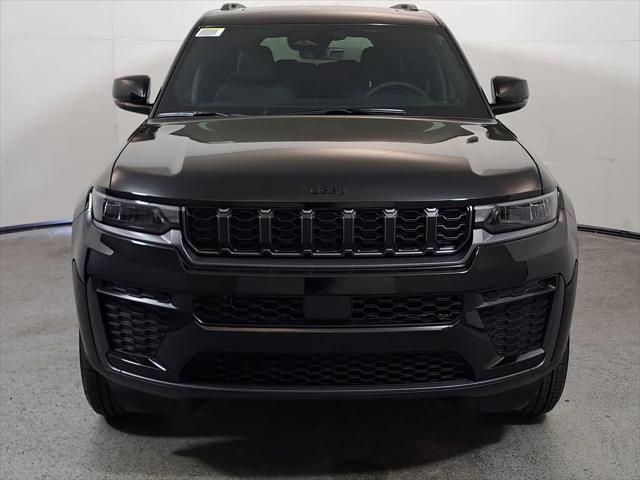 2026 Jeep Grand Cherokee GRAND CHEROKEE L LAREDO ALTITUDE 4X2