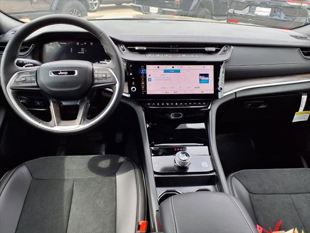 2026 Jeep Grand Cherokee GRAND CHEROKEE L LAREDO ALTITUDE 4X2