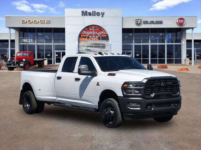 2026 RAM Ram 3500 RAM 3500 TRADESMAN CREW CAB 4X4 8 BOX