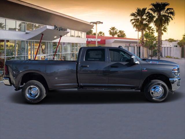 2026 RAM Ram 3500 RAM 3500 TRADESMAN CREW CAB 4X4 8 BOX