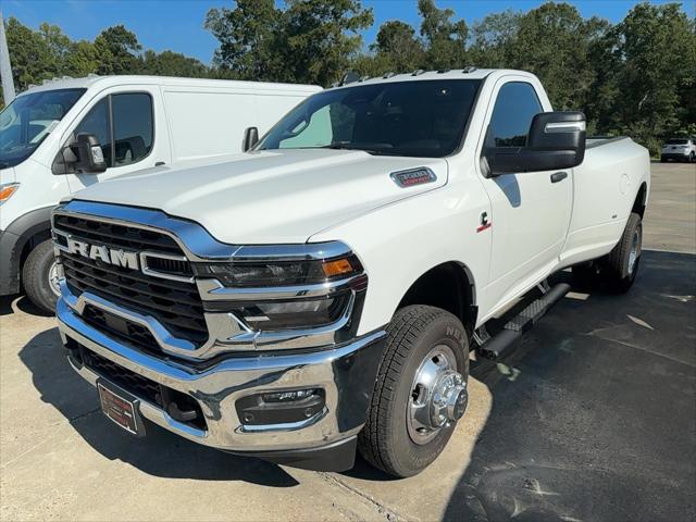 2026 RAM Ram 3500 RAM 3500 TRADESMAN REGULAR CAB 4X4 8 BOX