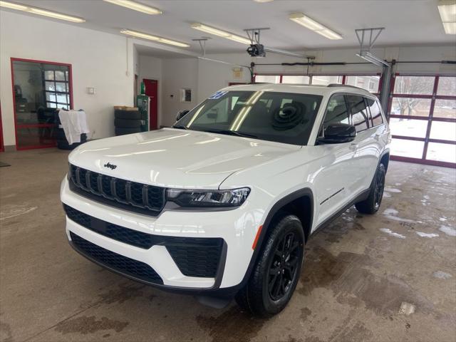 2026 Jeep Grand Cherokee GRAND CHEROKEE L LAREDO ALTITUDE 4X4