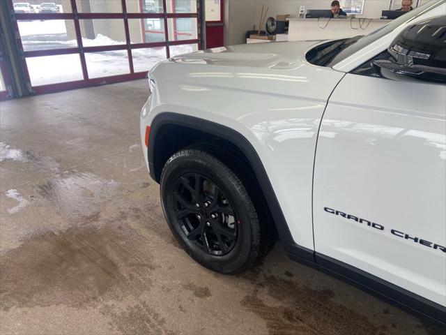 2026 Jeep Grand Cherokee Altitude 4x4