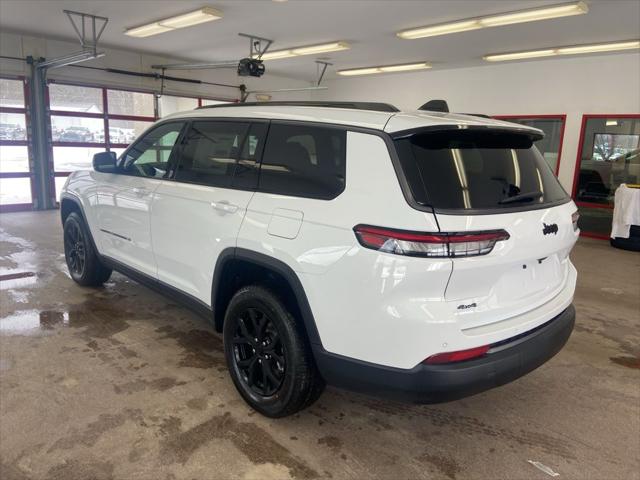 2026 Jeep Grand Cherokee Altitude 4x4