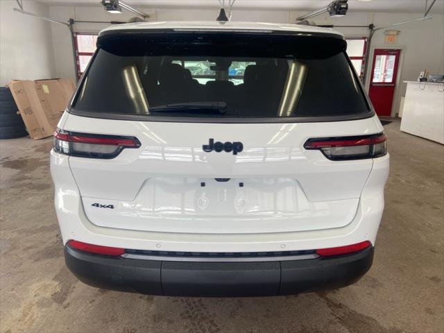 2026 Jeep Grand Cherokee Altitude 4x4