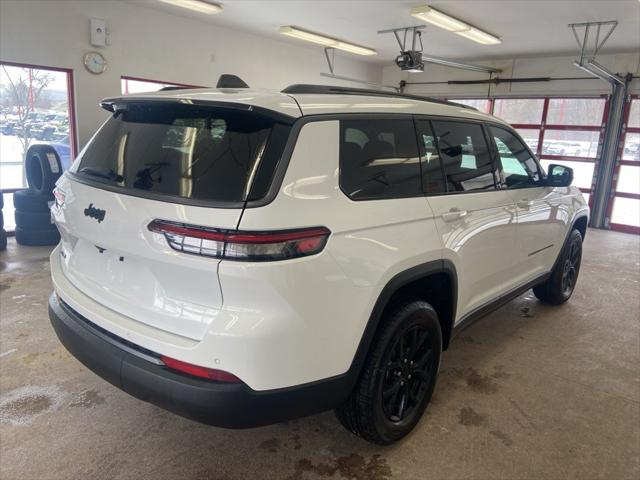 2026 Jeep Grand Cherokee Altitude 4x4