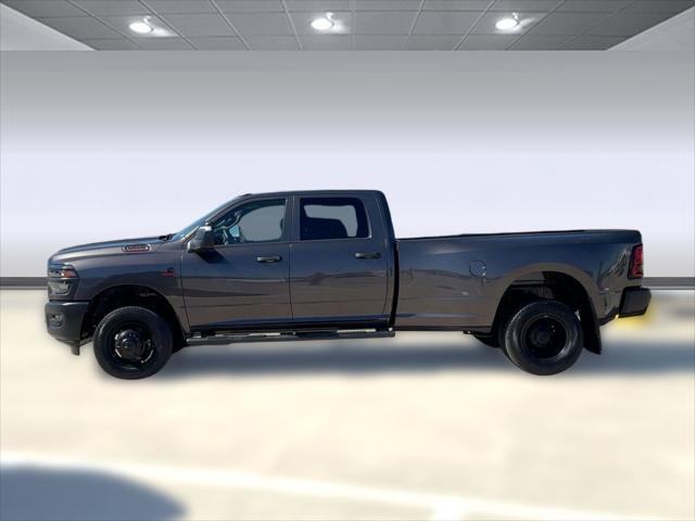 2026 RAM Ram 3500 RAM 3500 TRADESMAN CREW CAB 4X4 8 BOX